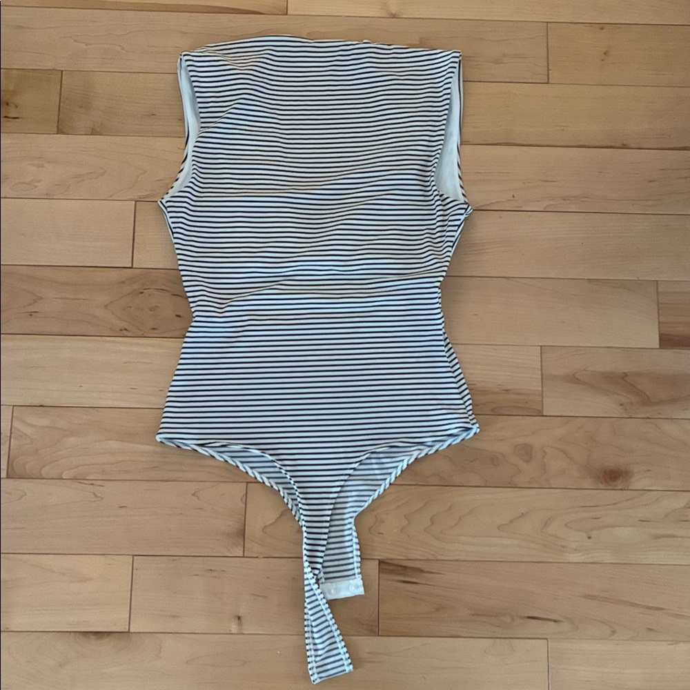 H&M Striped Top - Picture 3 of 3
